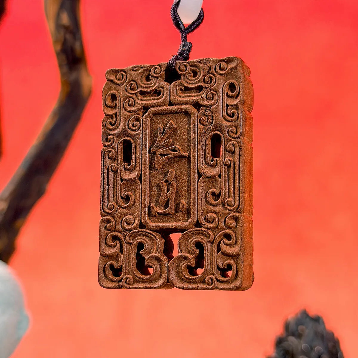 Wearable Aroma Pendant Incense Amulet for Peace and Longevity