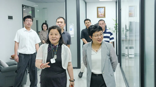 Ningbo Fenghua District Officials Visit Panda Incense