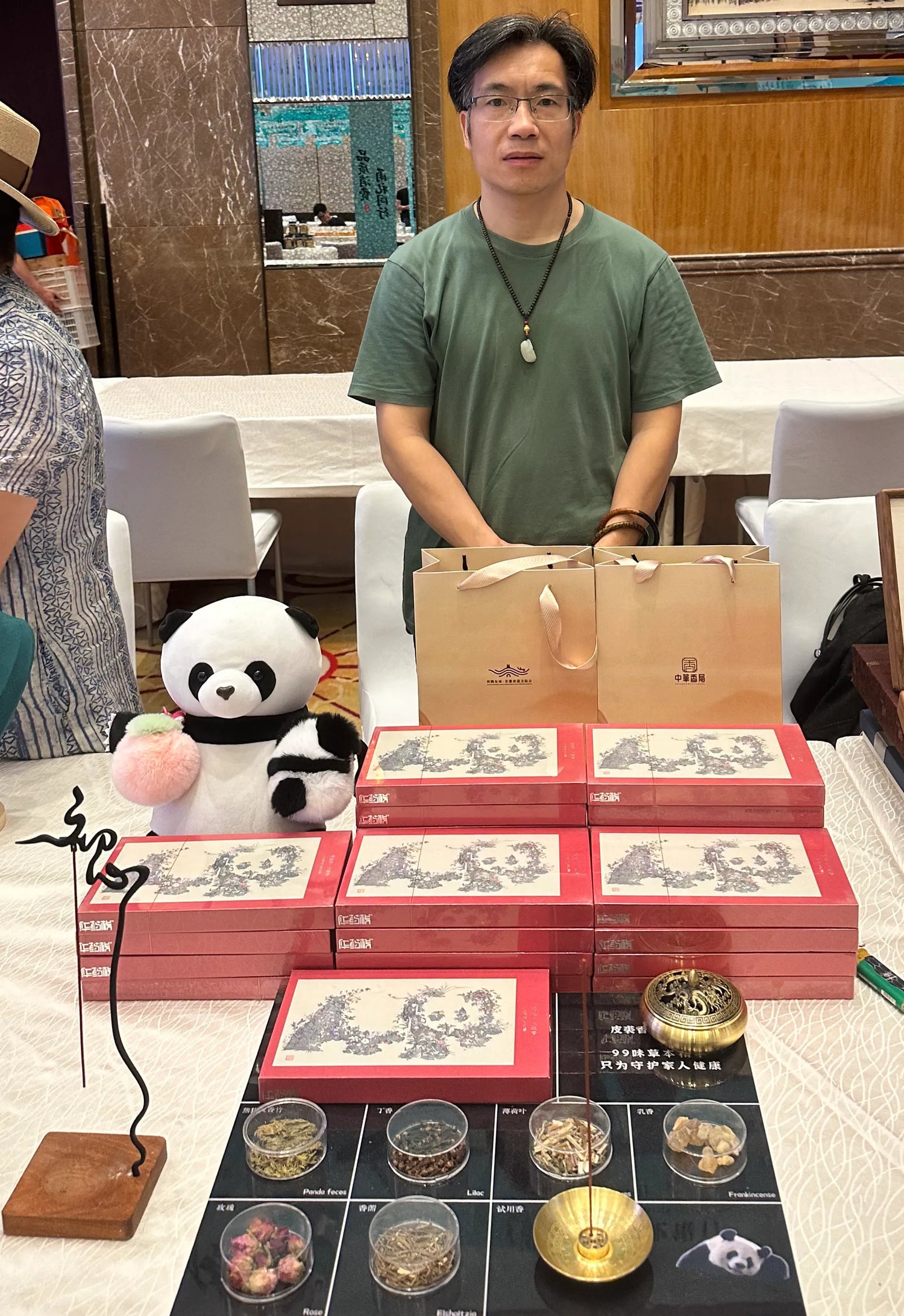 panda incense joins exhibition
